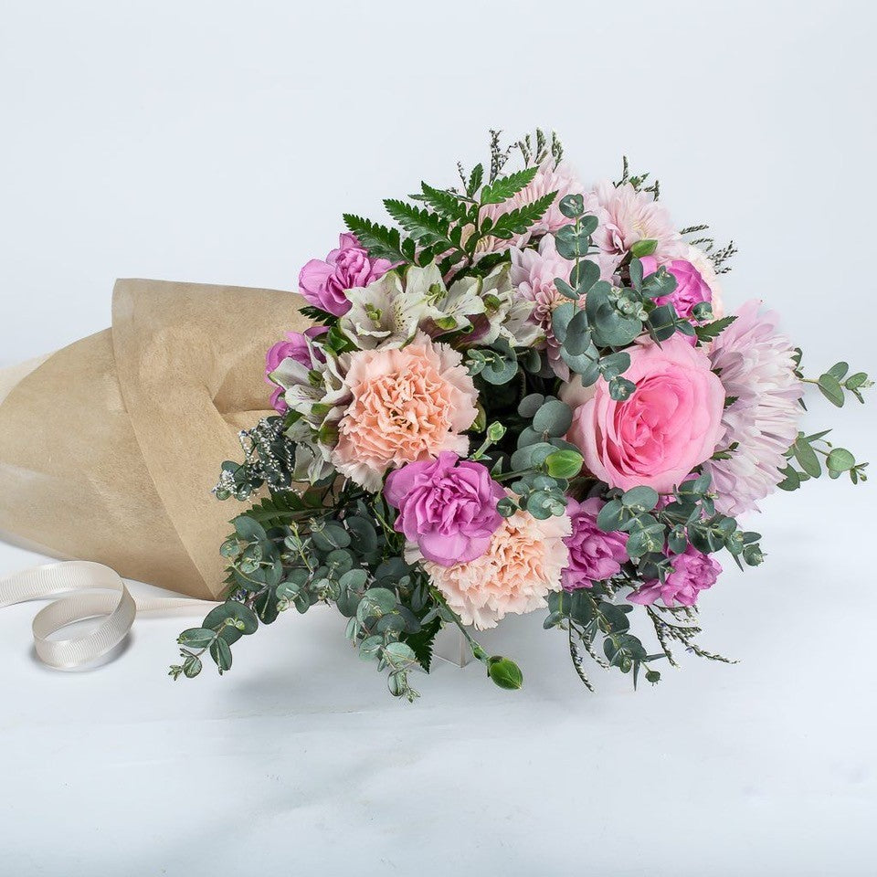 beautiful pink floral bouquets 