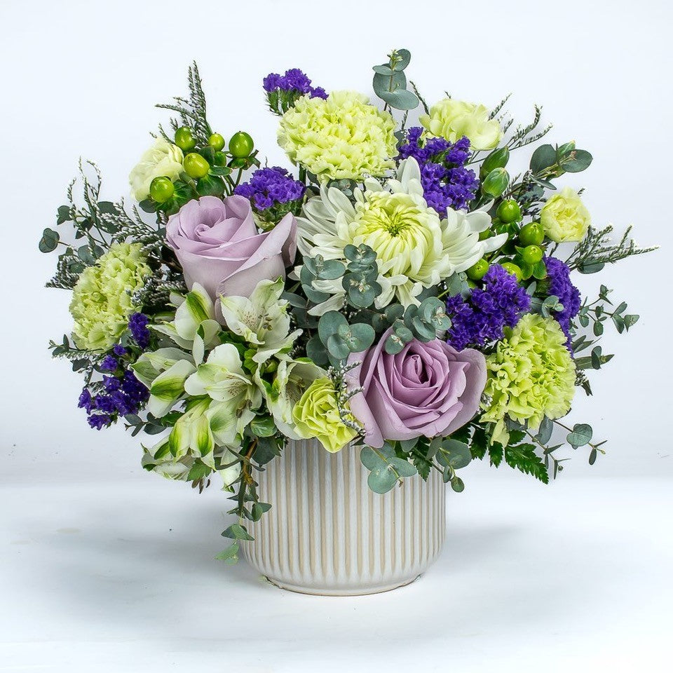 flowers in a vase arrangement. flower delivery in Toronto.