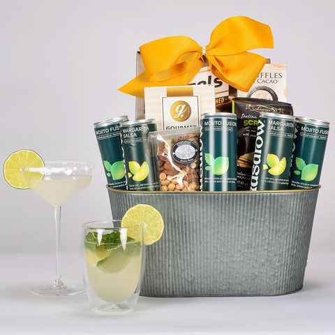 Delicious Summer Mocktails With Nuts, Crackers, Chocolate and Cookies
