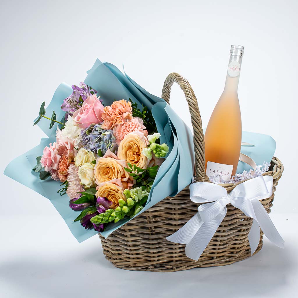 Blue Dream Bouquet With Rosé Wine