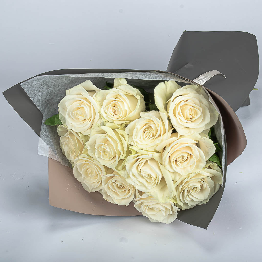 White Dozen Roses Deluxe, Sympathy Rose Bouquet, Condolence Roses - MY ...